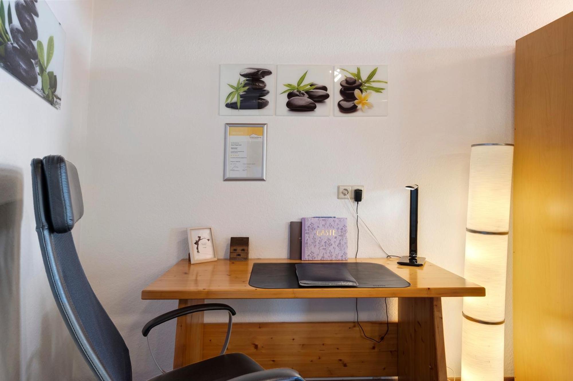 Ferienwohnung Fliegerhorst Endingen am Kaiserstuhl ภายนอก รูปภาพ